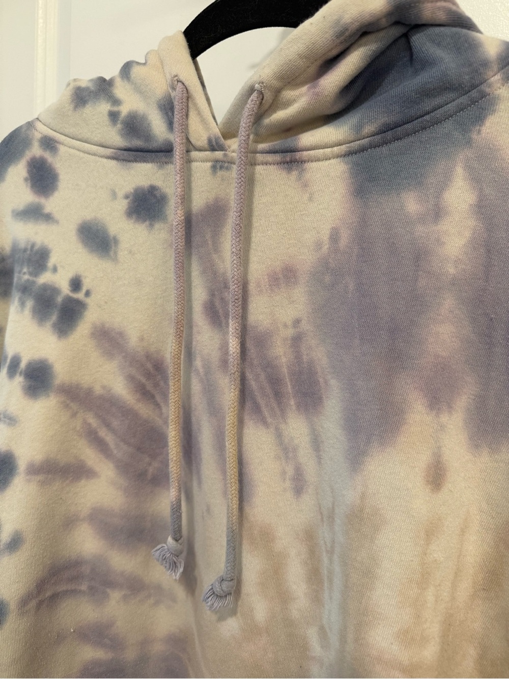 American Eagle Outfitters Tie-Dye Hoodie in Cream, Blue, Purple - Picture 3 of 8